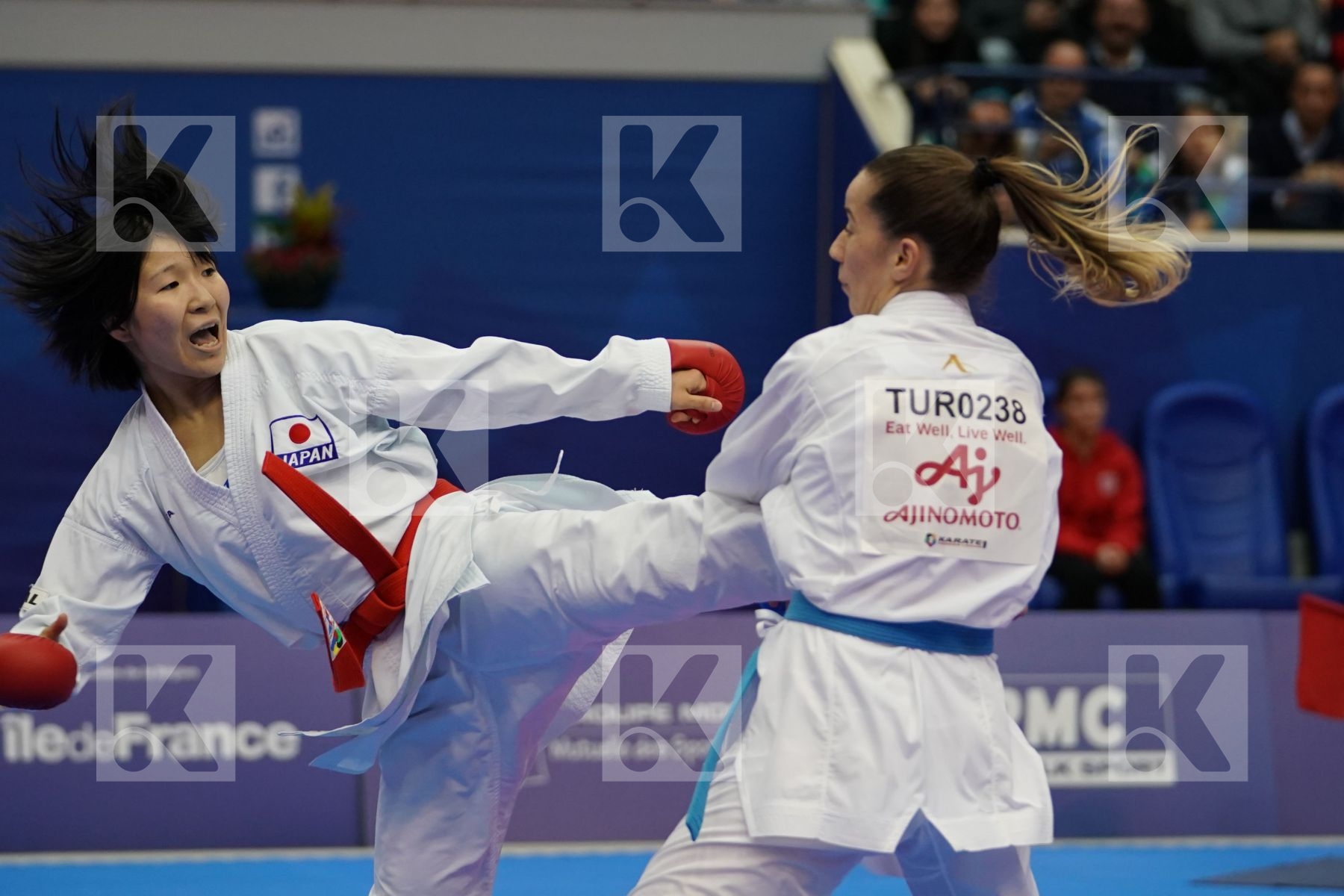 MIYAHARA MIHO (JAPAN) vs OZCELIK ARAPOGLU SERAP (TURKEY) in Senior Kumite -50 Kg - Gold bout
