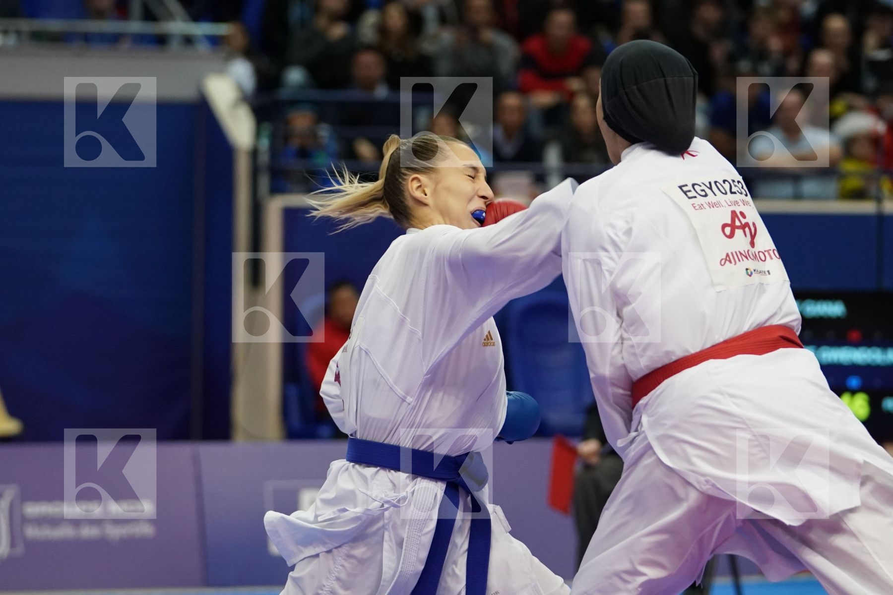 LOTFY GIANA (EGYPT) vs PHILIPPE GWENDOLINE (FRANCE) in Senior Kumite Ð 61 Kg - Gold bout