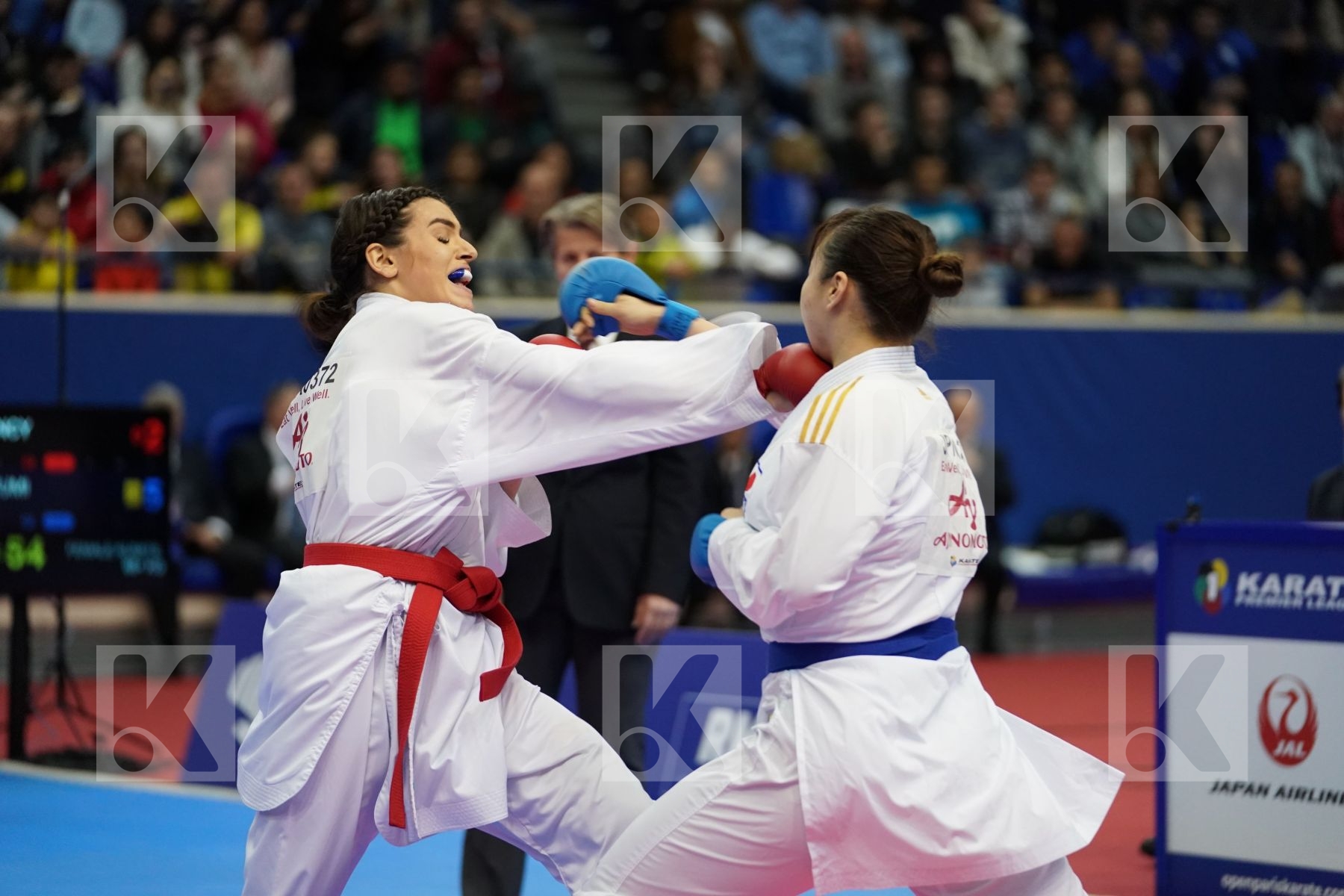 GARCIA NANCY (FRANCE) vs UEKUSA AYUMI (JAPAN) in Senior Kumite 68+ Kg - Gold bout