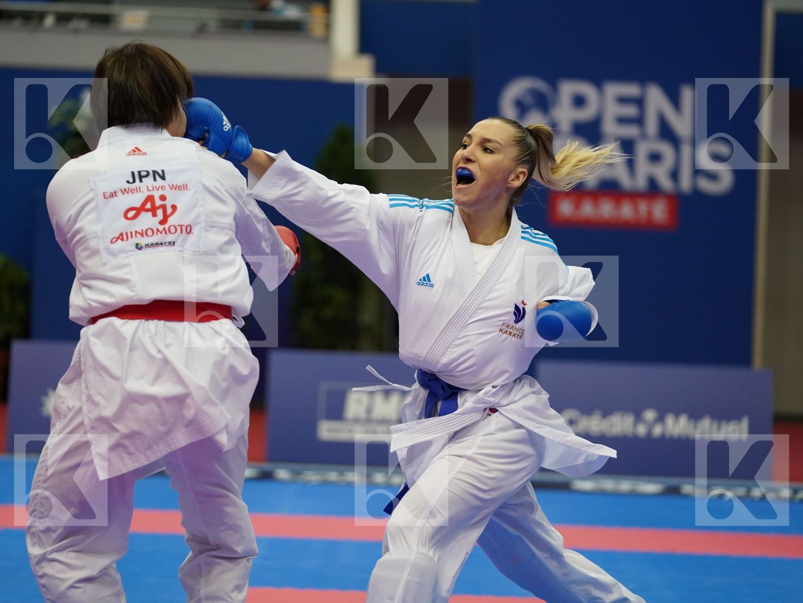 MORIGUCHI AYAMI (JAPAN) vs PHILIPPE GWENDOLINE (FRANCE) in Senior Kumite -61 Kg - Bronze bout