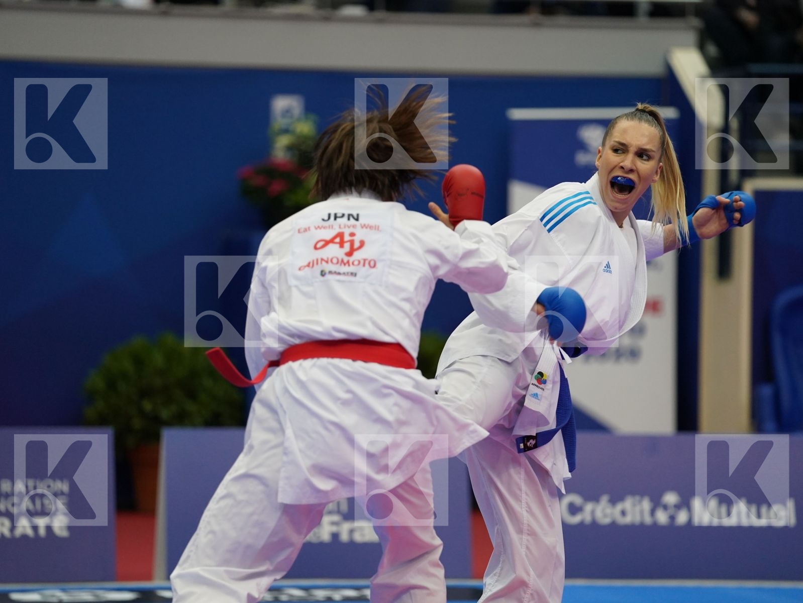 MORIGUCHI AYAMI (JAPAN) vs PHILIPPE GWENDOLINE (FRANCE) in Senior Kumite -61 Kg - Bronze bout