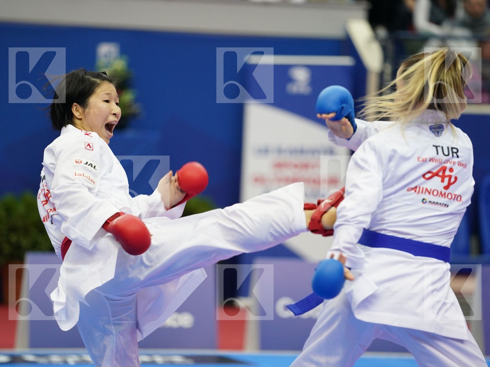 MIYAHARA MIHO (JAPAN) vs OZCELIK ARAPOGLU SERAP (TURKEY) in Senior Kumite -50 Kg - Gold bout