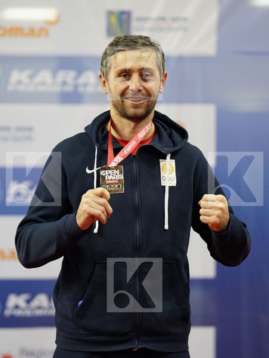 Gold medalists -  Podium ceremony