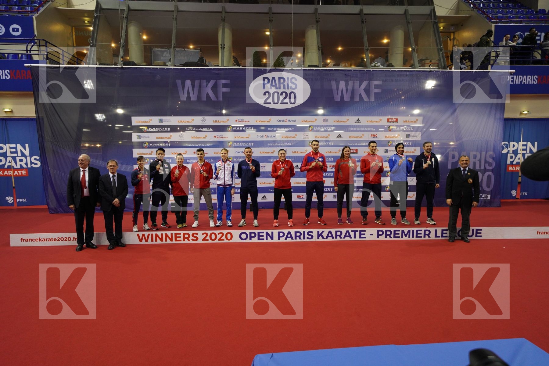 Gold medalists -  Podium ceremony