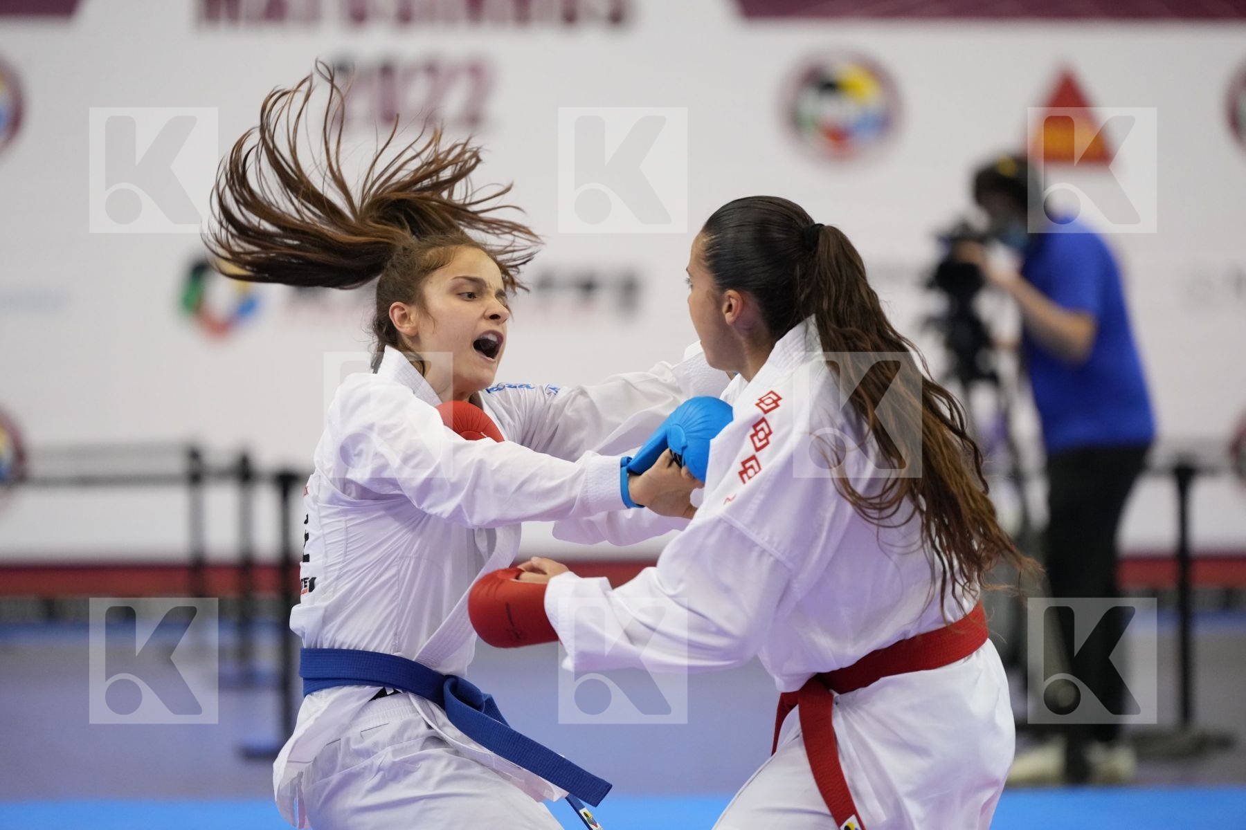 Kumite bronze bout featuring FERNANDEZ OSORIO CARLOTA & Stoli Maria