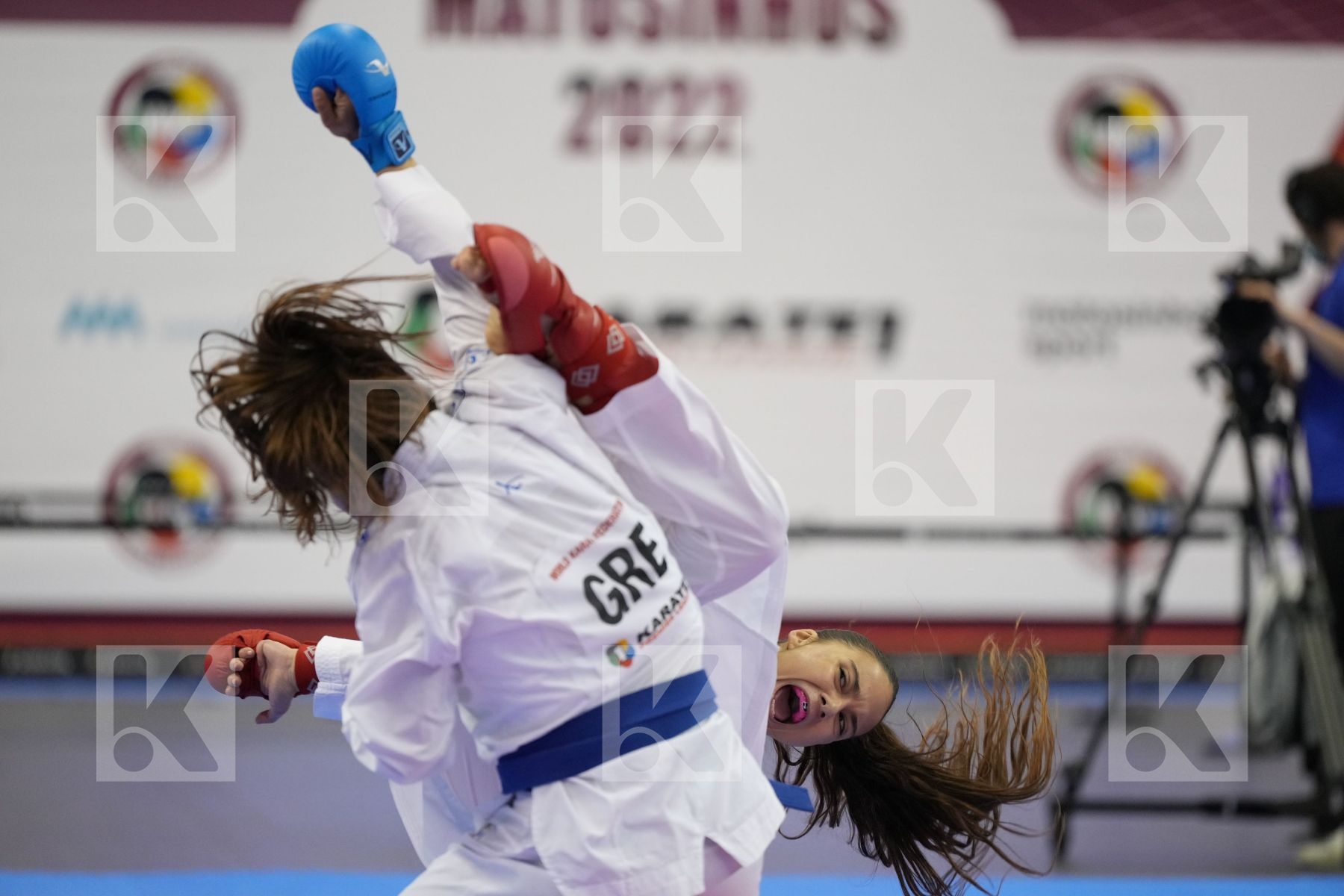 Kumite bronze bout featuring FERNANDEZ OSORIO CARLOTA & Stoli Maria