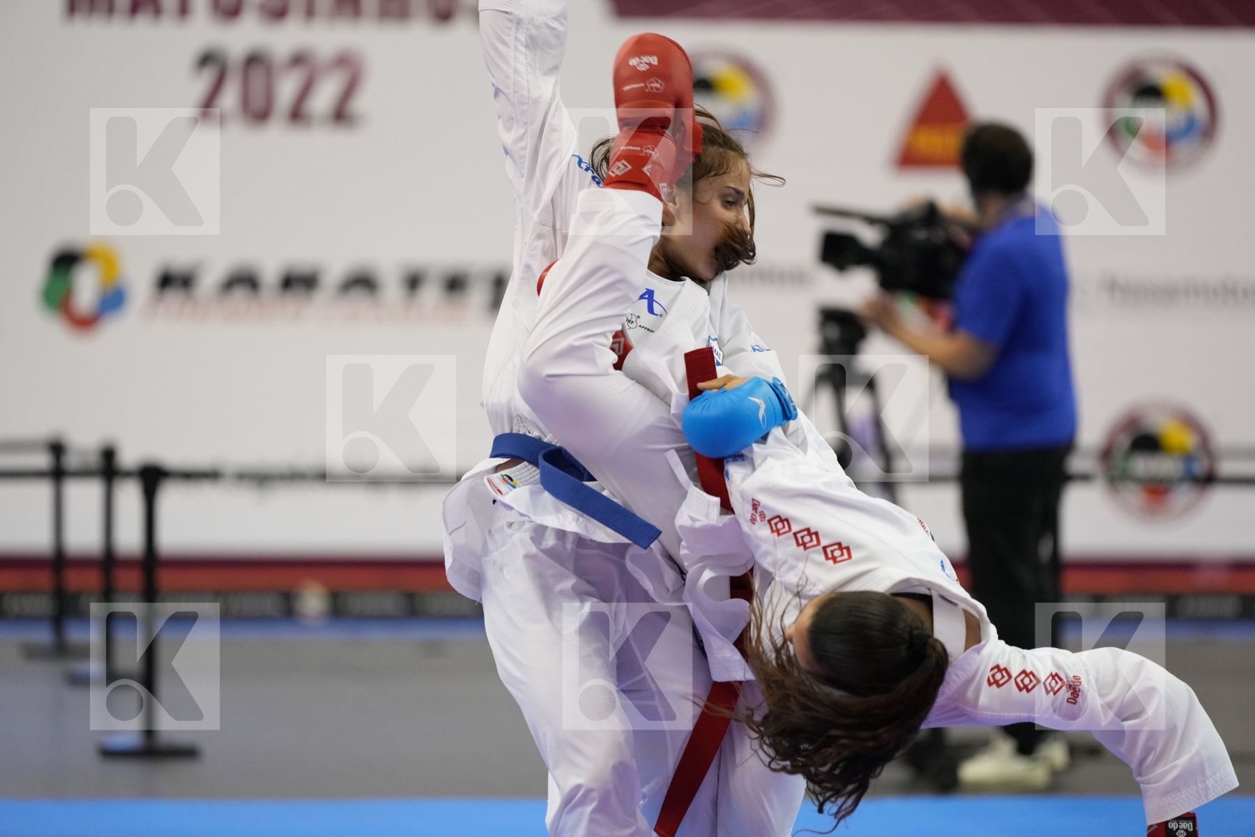 Kumite bronze bout featuring FERNANDEZ OSORIO CARLOTA & Stoli Maria