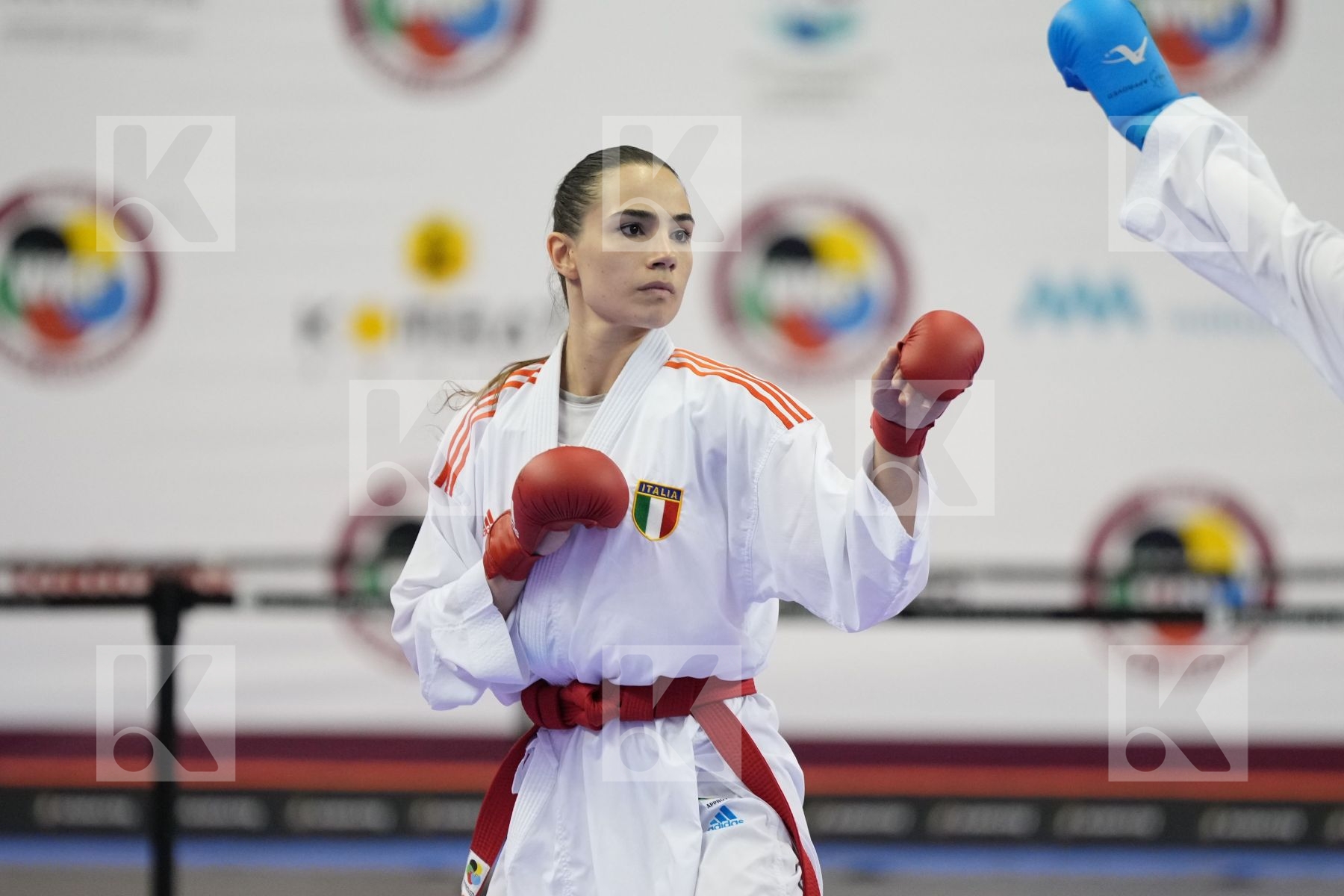 Kumite bronze bout featuring Alessandra Mangiacapra & Diana Shostak
