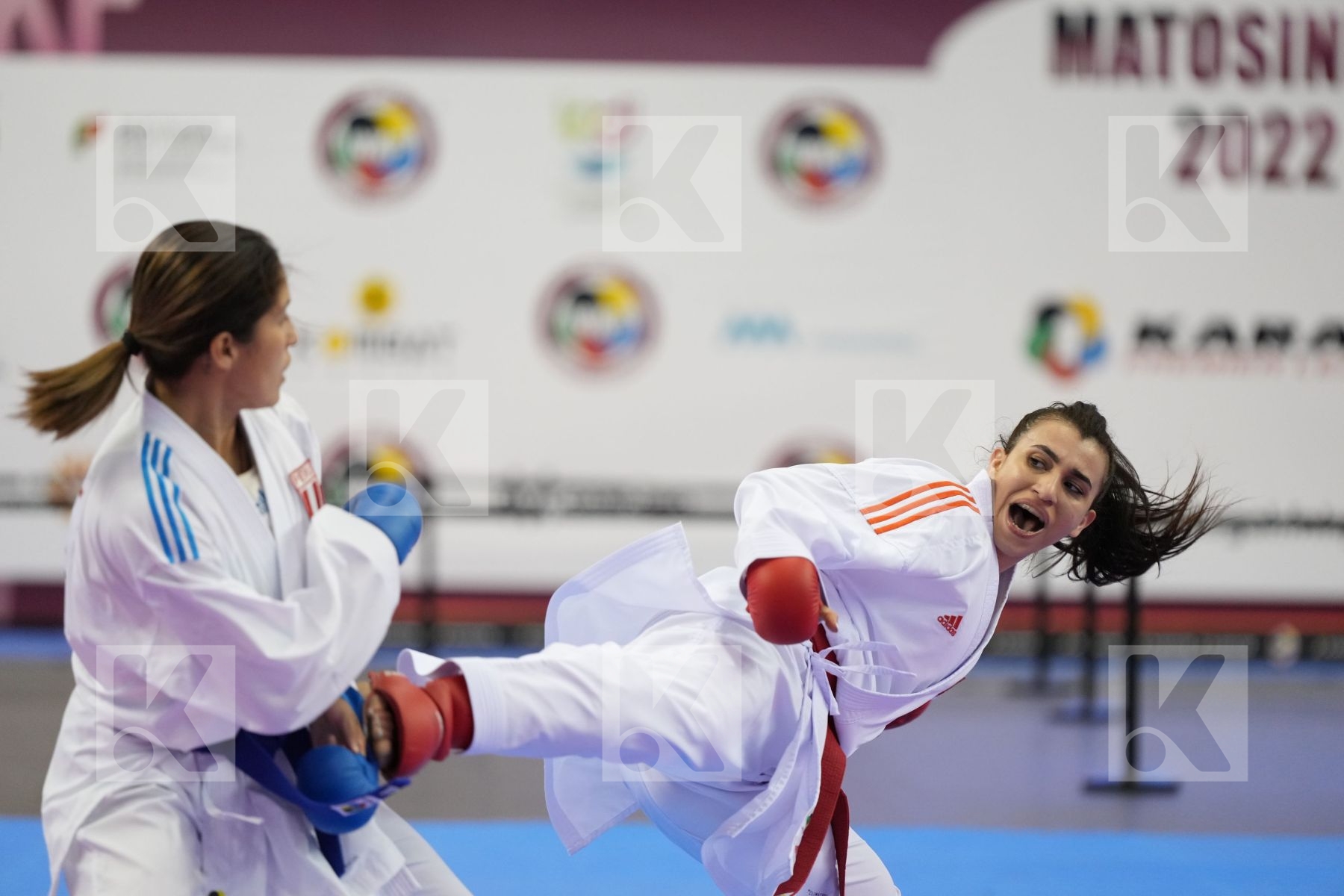 Kumite bronze bout featuring Haya Jumaa & Alexandra Grande
