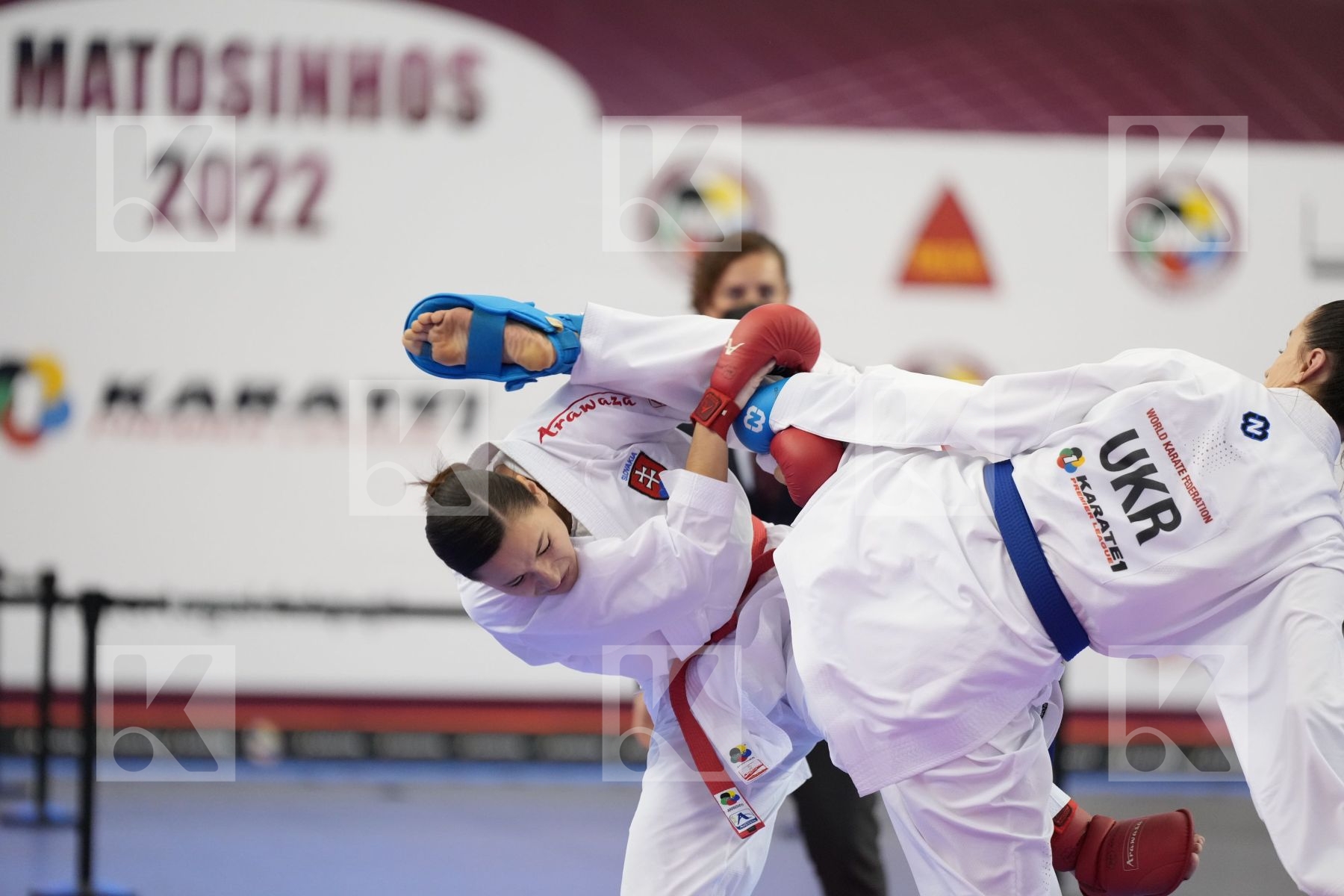 Kumite bronze bout featuring Miroslava Kopunova & Alyna Melnyk
