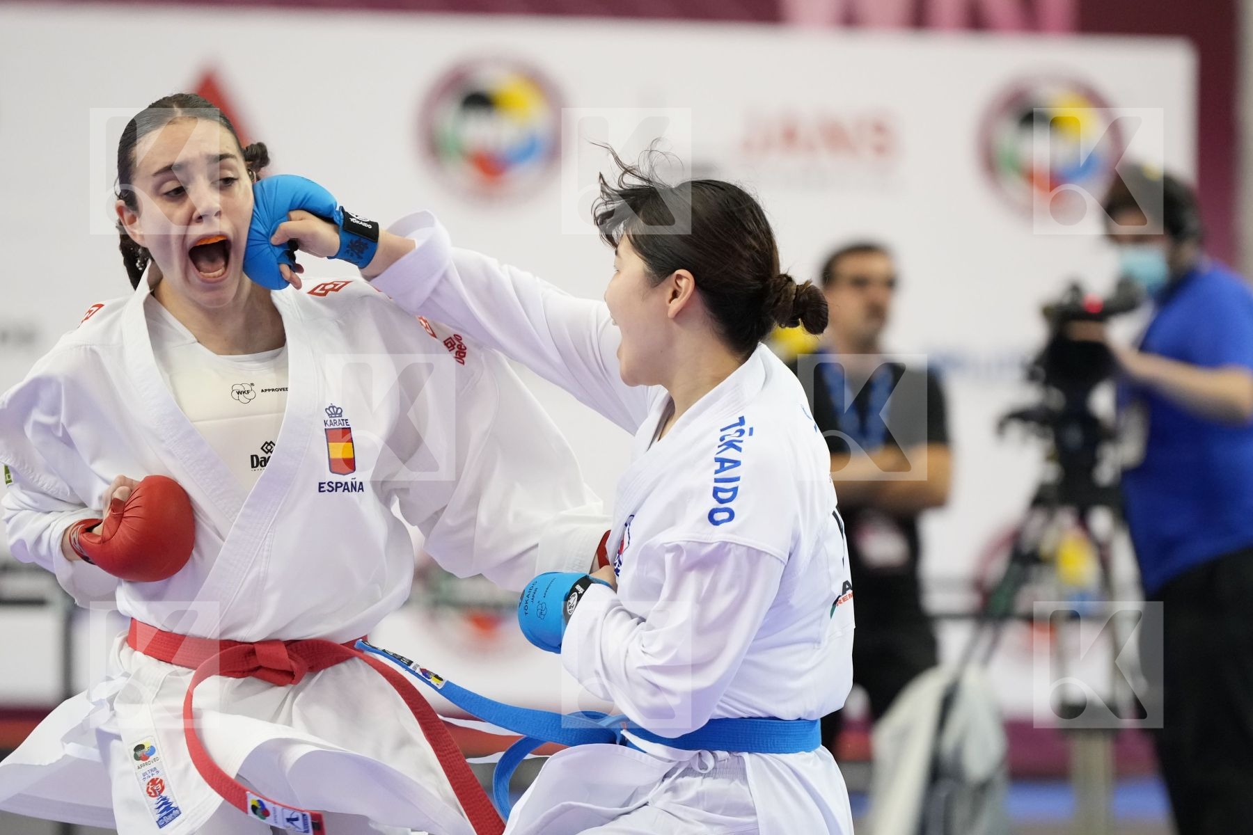 Kumite bronze bout featuring SAITO AYAKA & PASCUAL CHICO MARTA