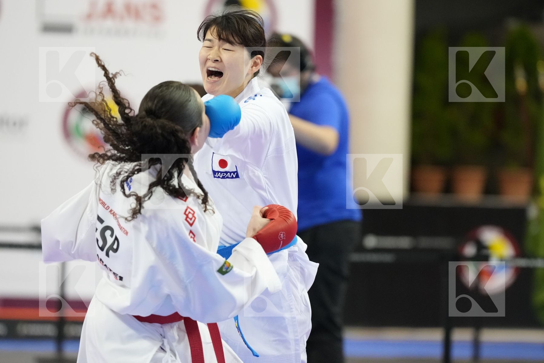 Kumite bronze bout featuring SAITO AYAKA & PASCUAL CHICO MARTA