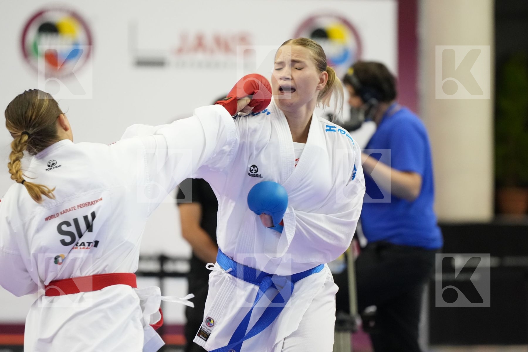 Kumite bronze bout featuring Creemers Ingrid & KAUFMANN FABIENNE