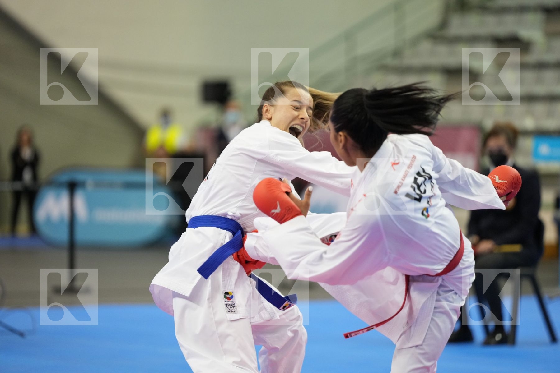 Kumite final bout featuring SALAZAR YORGELIS & OZCELIK ARAPOGLU SERAP