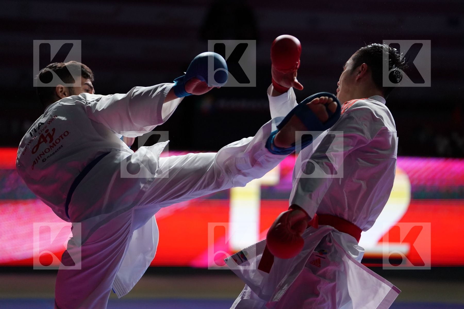 SAGO NAOTO (JAPAN) VS CRESCENZO ANGELO (ITALY) in Senior Kumite -60 Kg - Bronze bout