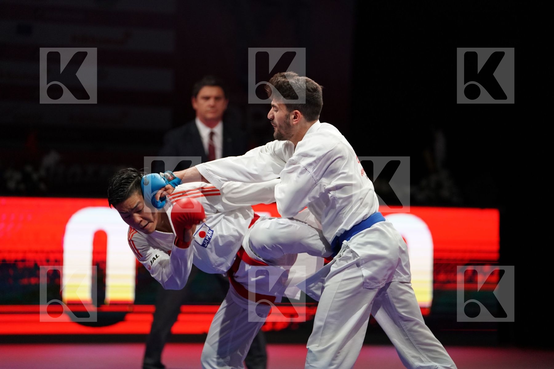 SAGO NAOTO (JAPAN) VS CRESCENZO ANGELO (ITALY) in Senior Kumite -60 Kg - Bronze bout