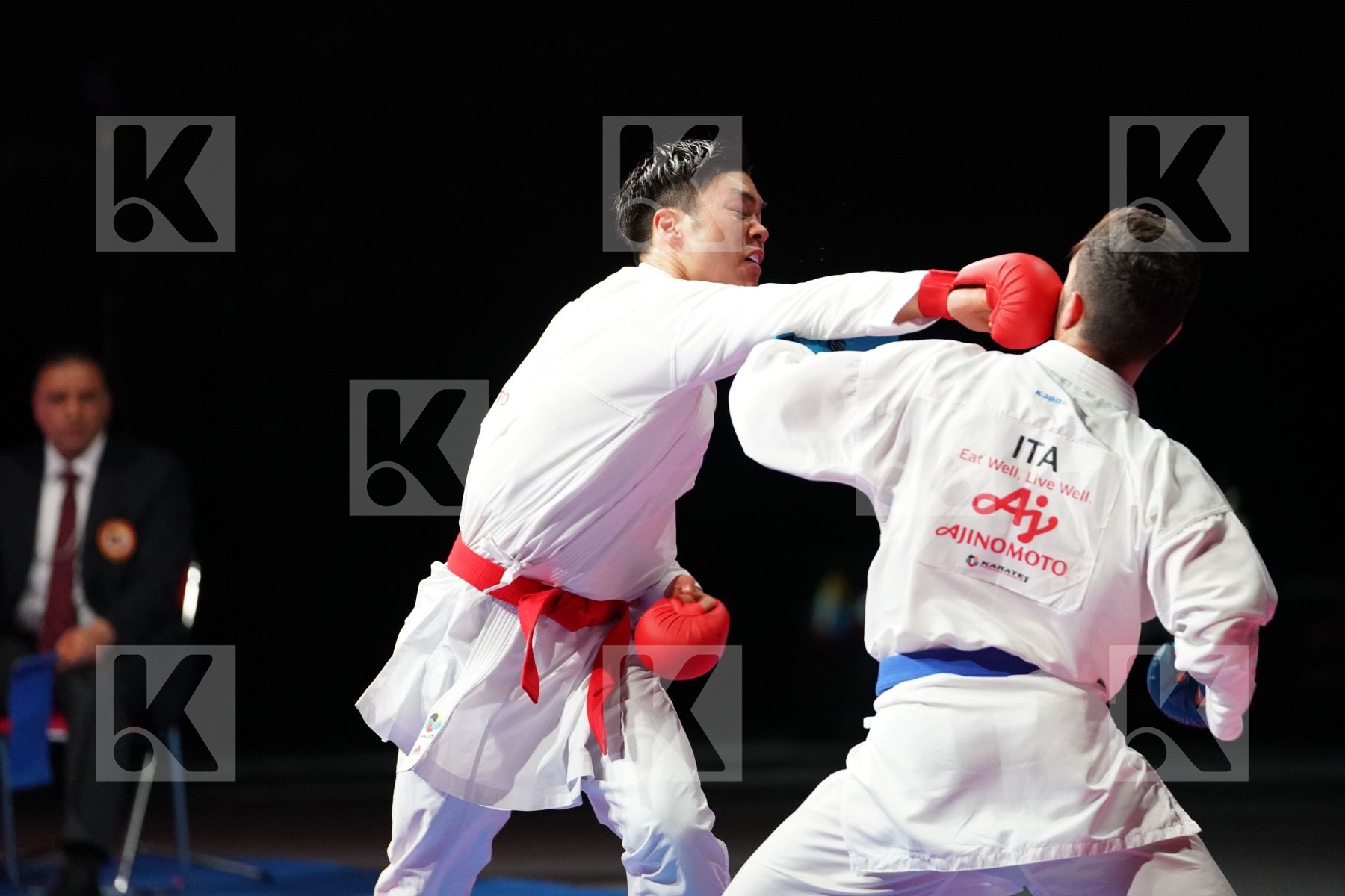 SAGO NAOTO (JAPAN) VS CRESCENZO ANGELO (ITALY) in Senior Kumite -60 Kg - Bronze bout