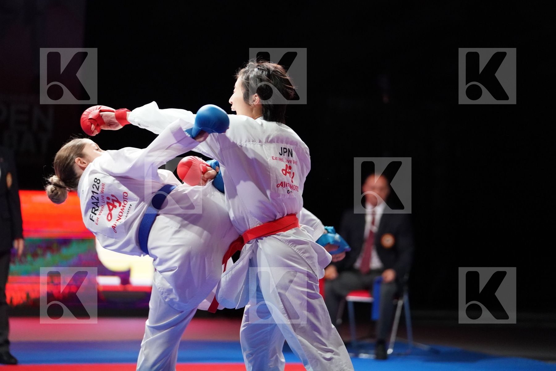 SOMEYA MAYUMI (JAPAN) VS SIVERT LAURA (FRANCE) in Senior Kumite -61 Kg - Bronze bout