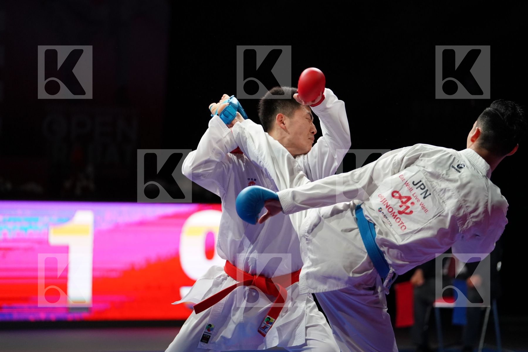NAKAMURA RYOTA (JAPAN) VS NISHIMURA KEN (JAPAN) in Senior Kumite -75 Kg - Bronze bout