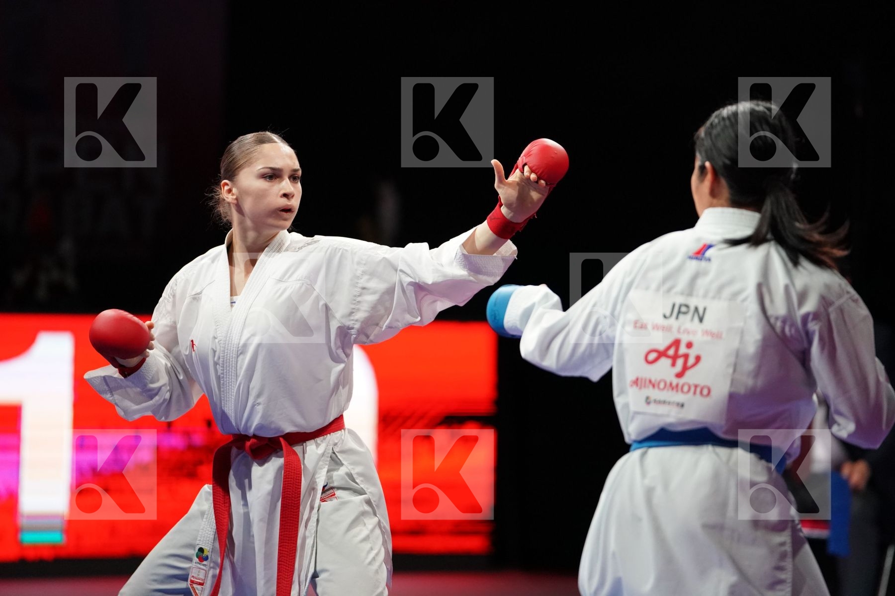 BRATIC MELISSA (CANADA) VS SOMEYA KAYO (JAPAN) in Senior Kumite -68 Kg - Bronze bout