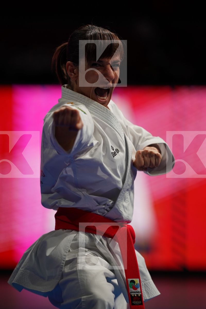 SANCHEZ JAIME SANDRA (SPAIN) in Senior Female Kata - Gold bout