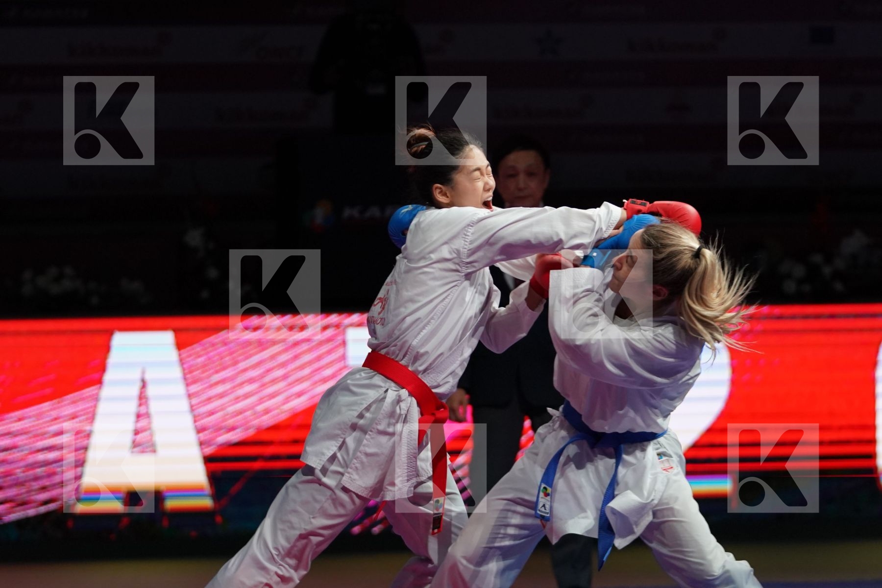 WEN TZU-YUN (CHINESE TAIPEI) VS TERLIUGA ANZHELIKA (UKRAINE) in Senior Kumite -55 Kg - Gold bout