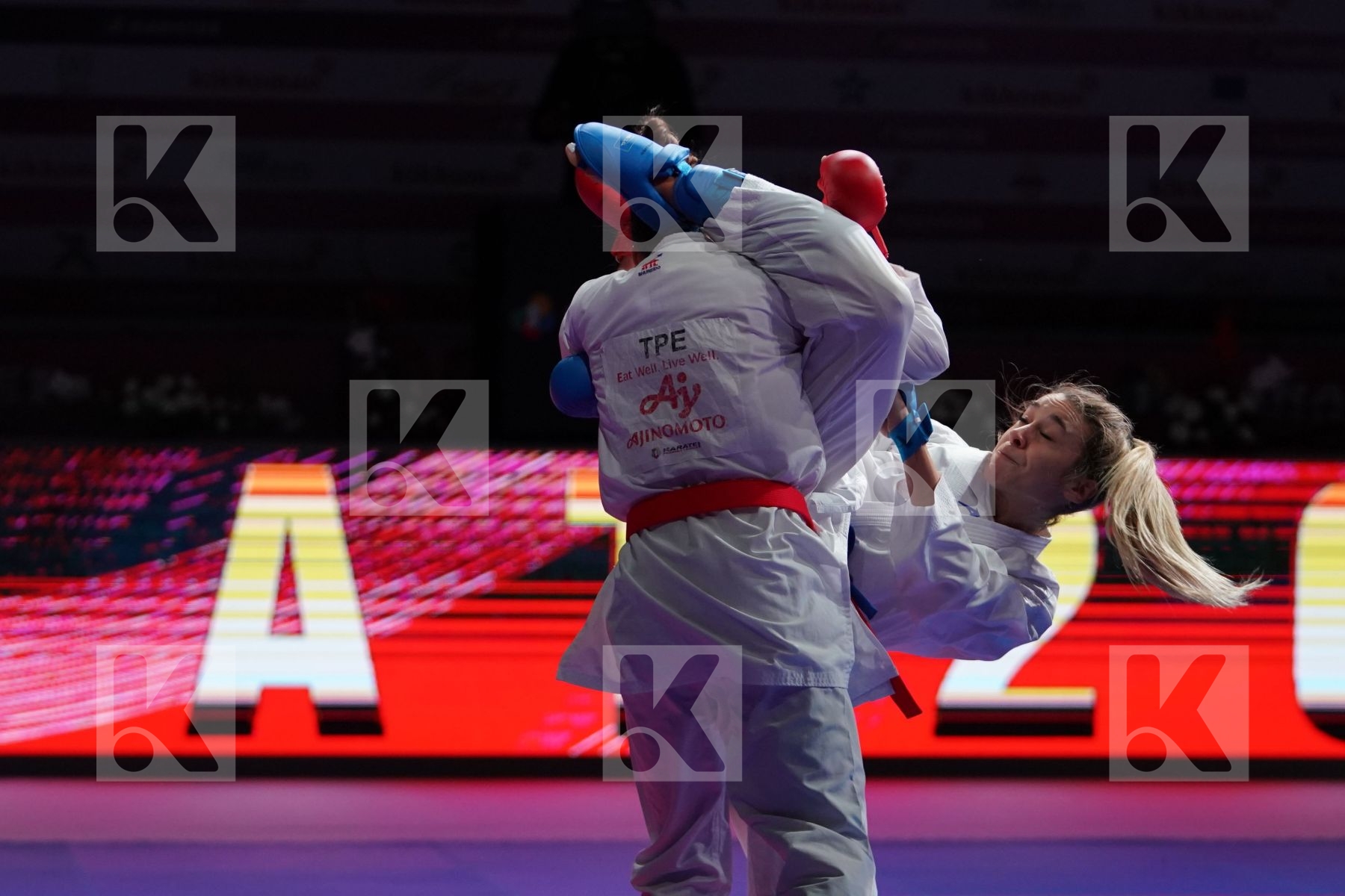 WEN TZU-YUN (CHINESE TAIPEI) VS TERLIUGA ANZHELIKA (UKRAINE) in Senior Kumite -55 Kg - Gold bout