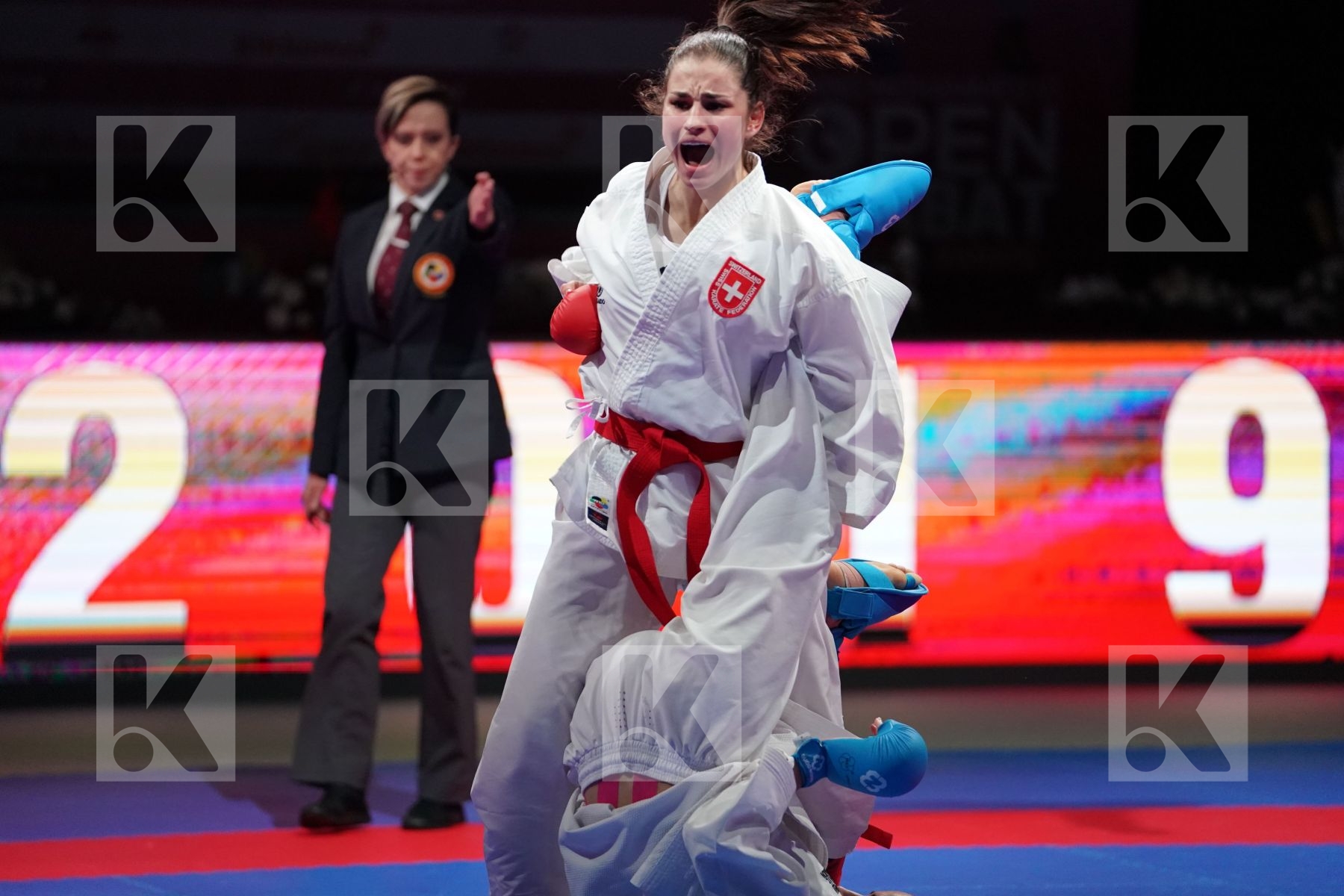 QUIRICI ELENA (SWITZERLAND) VS MELNYK HALYNA (UKRAINE) in Senior Kumite -68 Kg - Gold bout