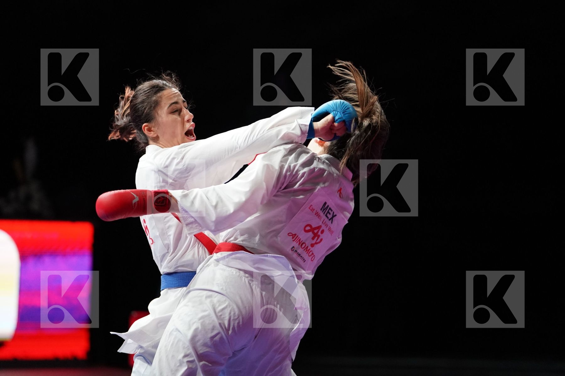 QUINTAL CATZIN GUADALUPE (MEXICO) VS HOCAOGLU MELTEM (TURKEY) in Senior Kumite 68+ Kg - Gold bout
