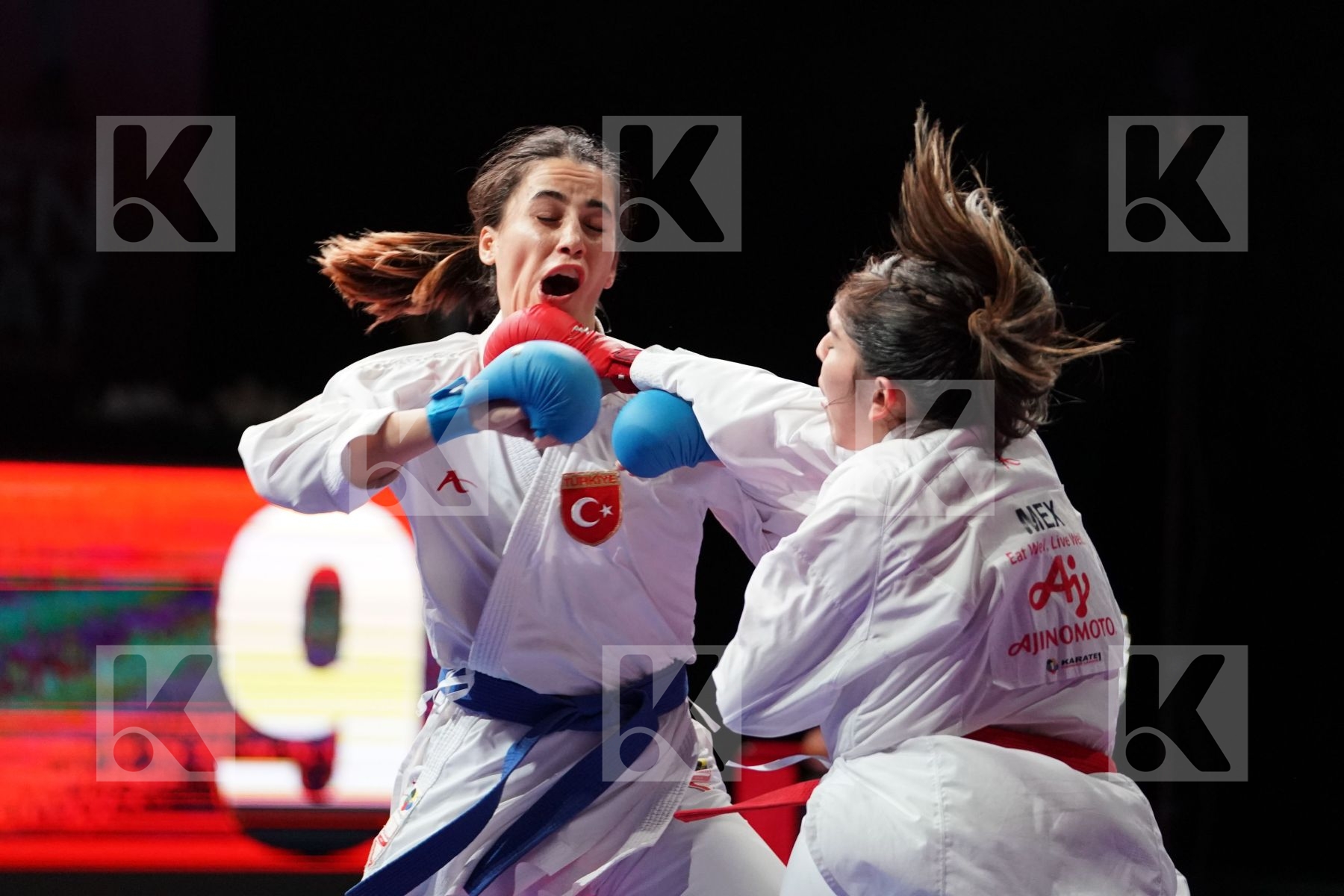 QUINTAL CATZIN GUADALUPE (MEXICO) VS HOCAOGLU MELTEM (TURKEY) in Senior Kumite 68+ Kg - Gold bout