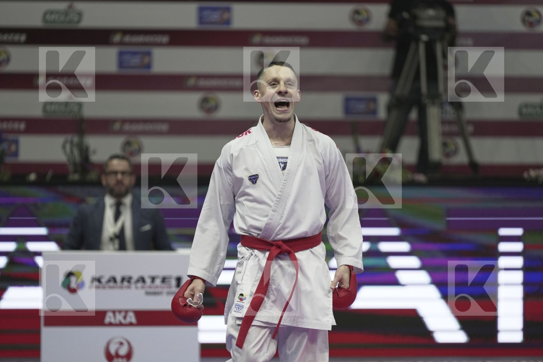 Kumite bronze bout featuring OUBAYA SAID & De vivo Gianluca