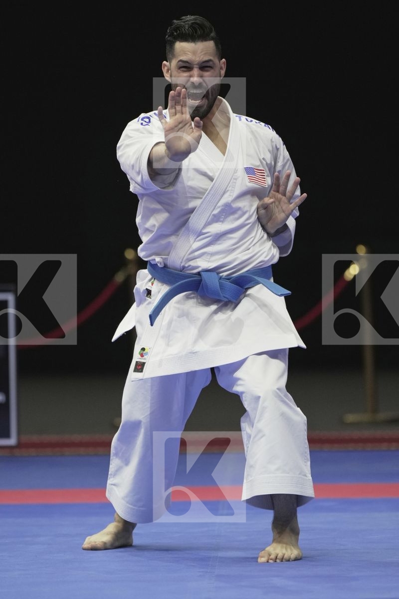 Kata bronze bout featuring Torres Gutierrez Ariel