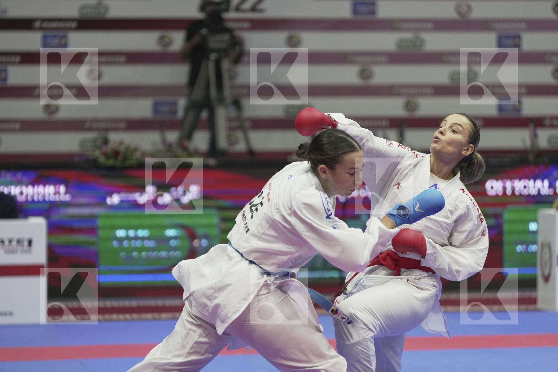 Kumite bronze bout featuring ORANA FORTESA & SACHOVA MARTINA