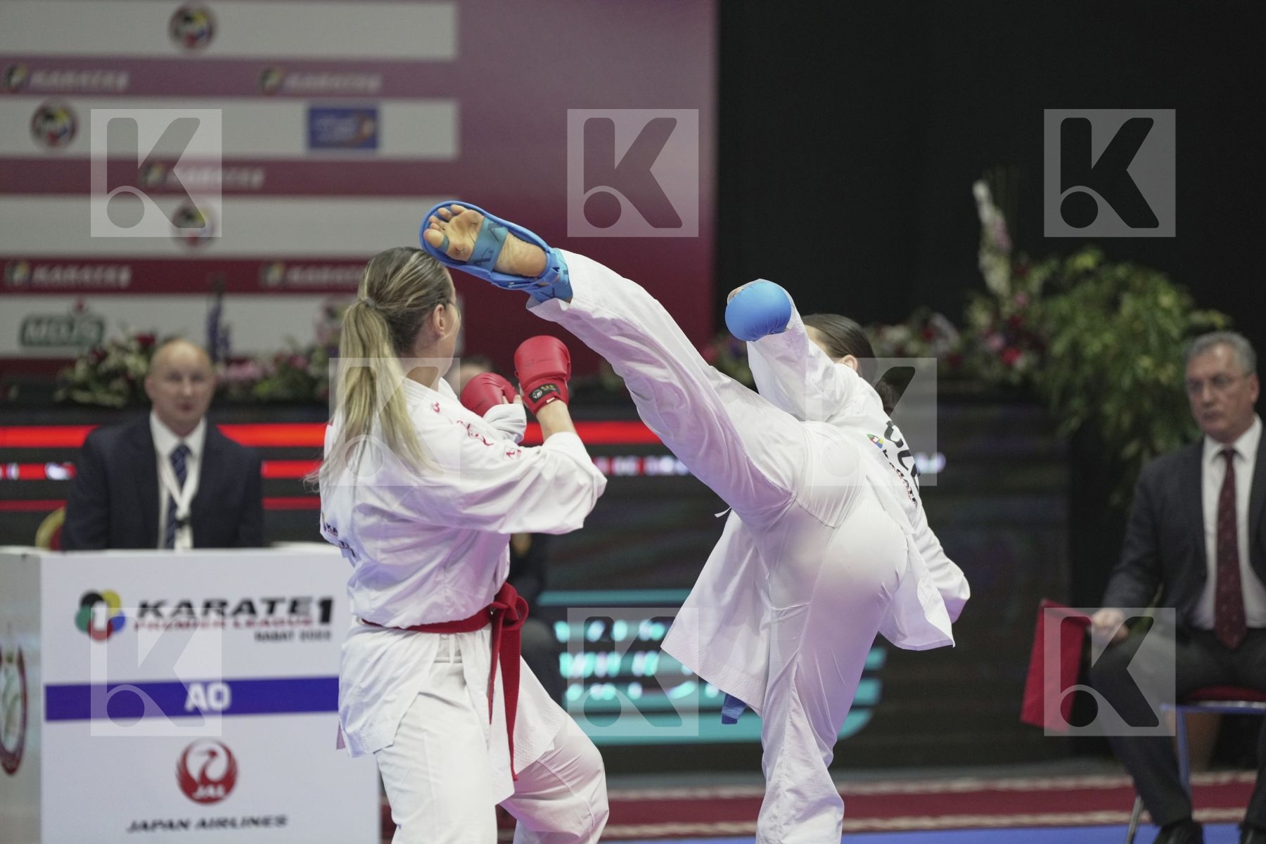 Kumite bronze bout featuring ORANA FORTESA & SACHOVA MARTINA