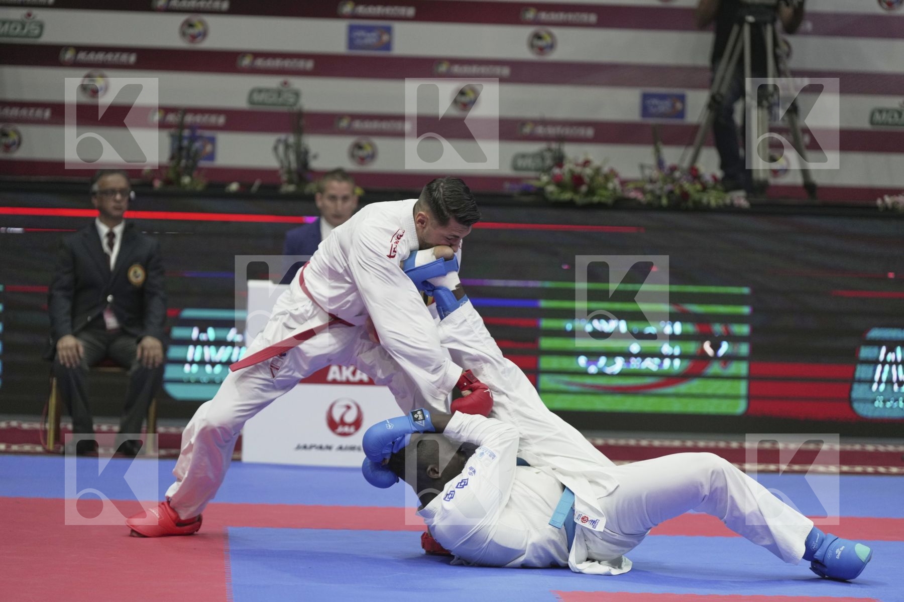 Kumite bronze bout featuring SECK SAKHO BABACAR & COSTA LUCA