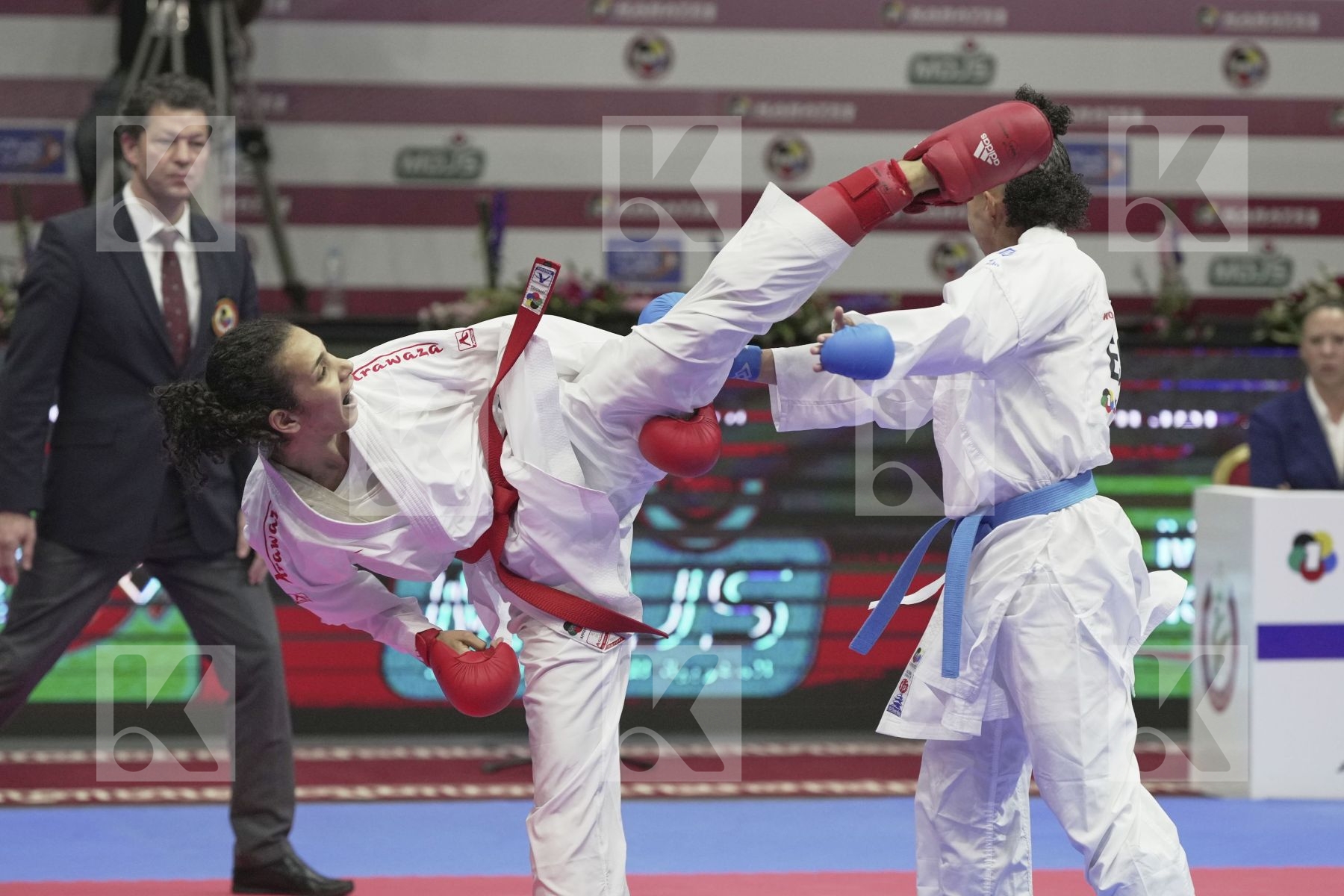 Kumite final bout featuring MORALES OZUNA GEMA & SALAMA REEM AHMED