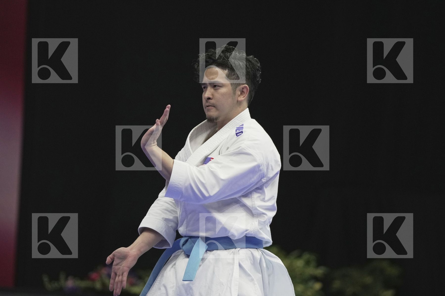 Kata final bout featuring Tozaki Gakuji