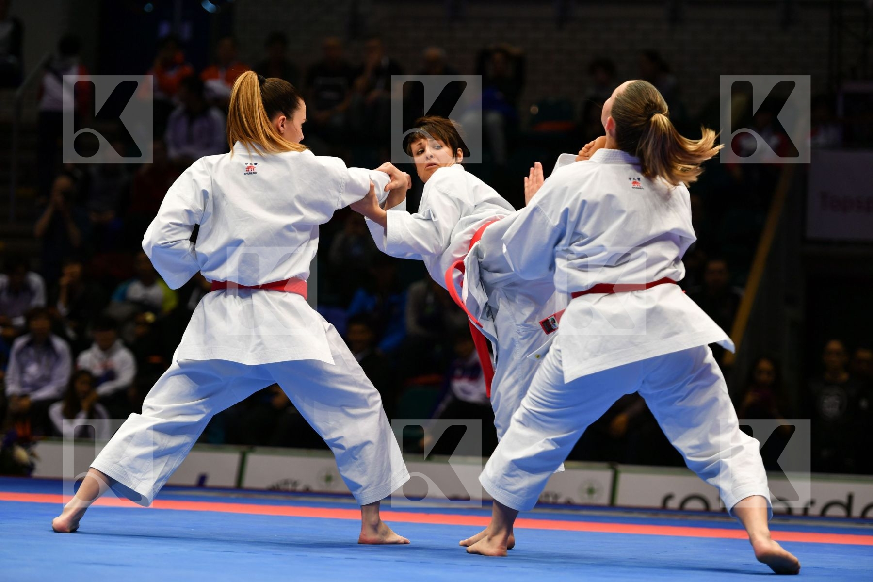 Female Kata Team France Kanku Sho