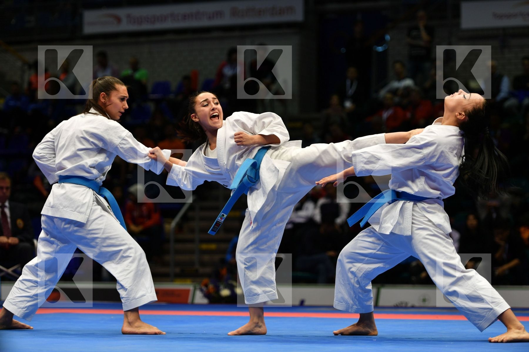 Female Team Kata Italy Paiku
