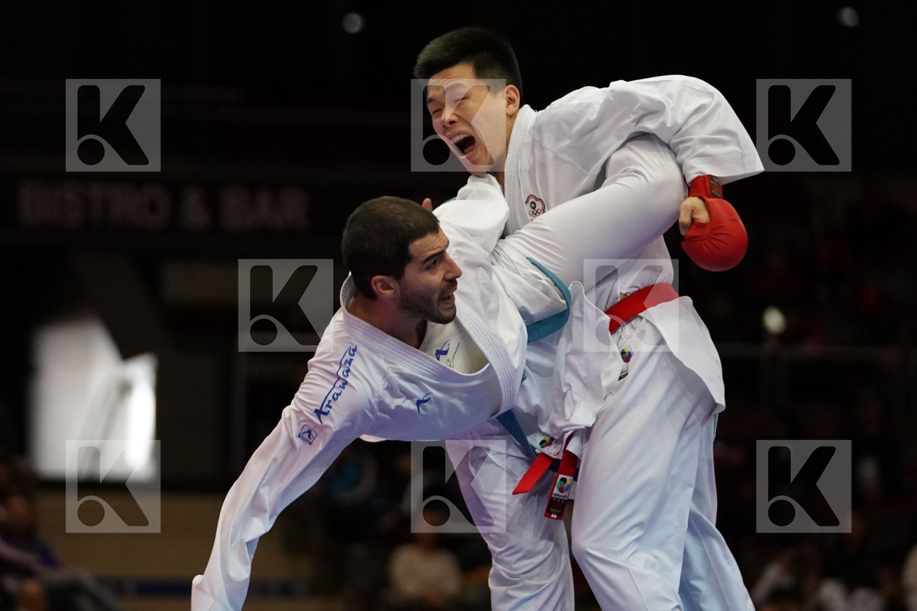 WEI-CHUN HSU (CHINESE TAIPEI) VS GERMAN CHARPENTIER (CHILE) in Senior Kumite -75 Kg - Bronze bout