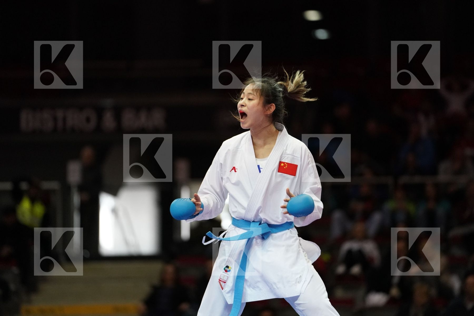 HALYNA MELNYK (UKRAINE) VS GONG LI (CHN) in Senior Kumite -68 Kg - Bronze bout