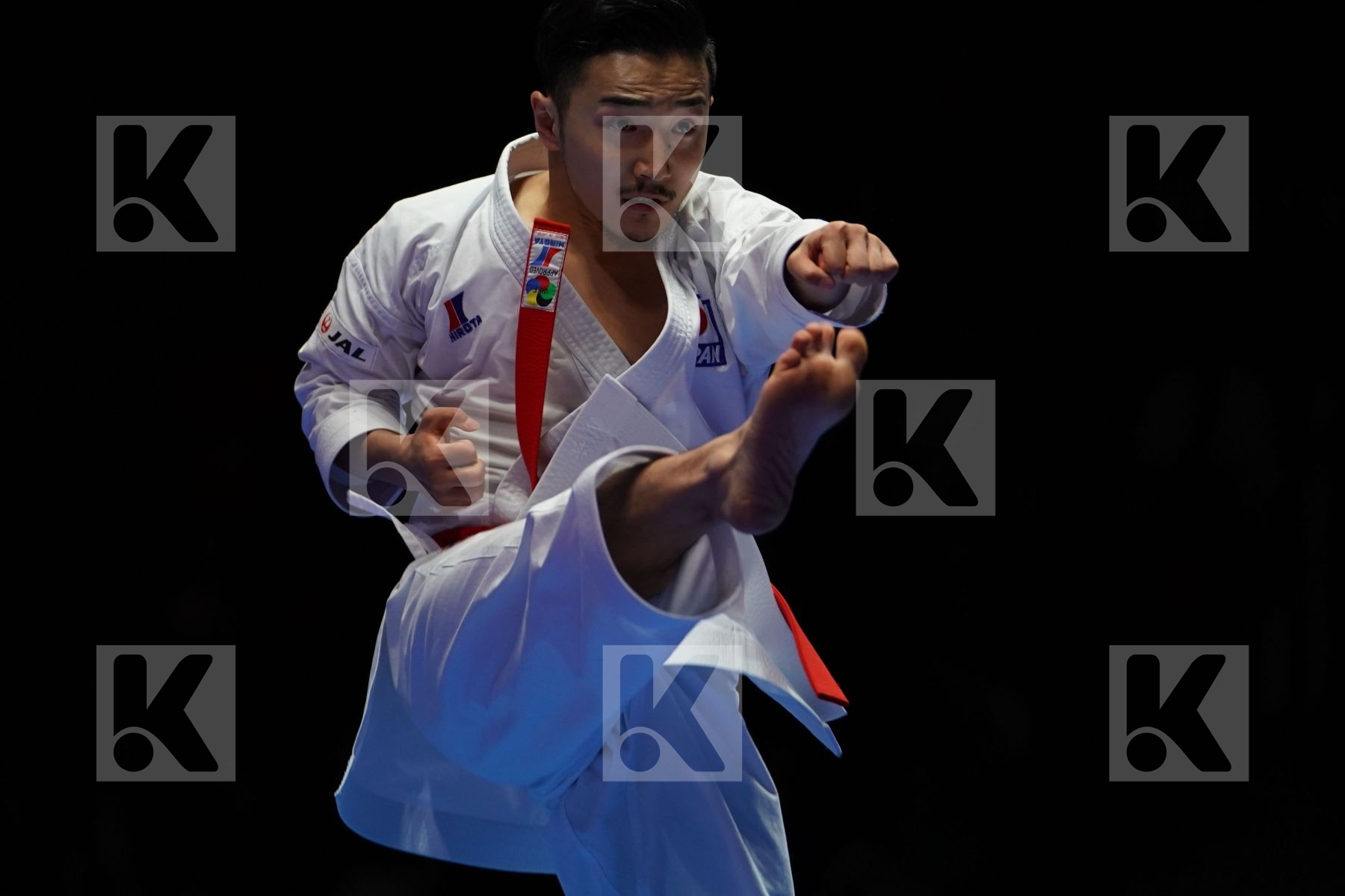 KAZUMASA MOTO (JAPAN) in Senior Male Kata - Gold bout