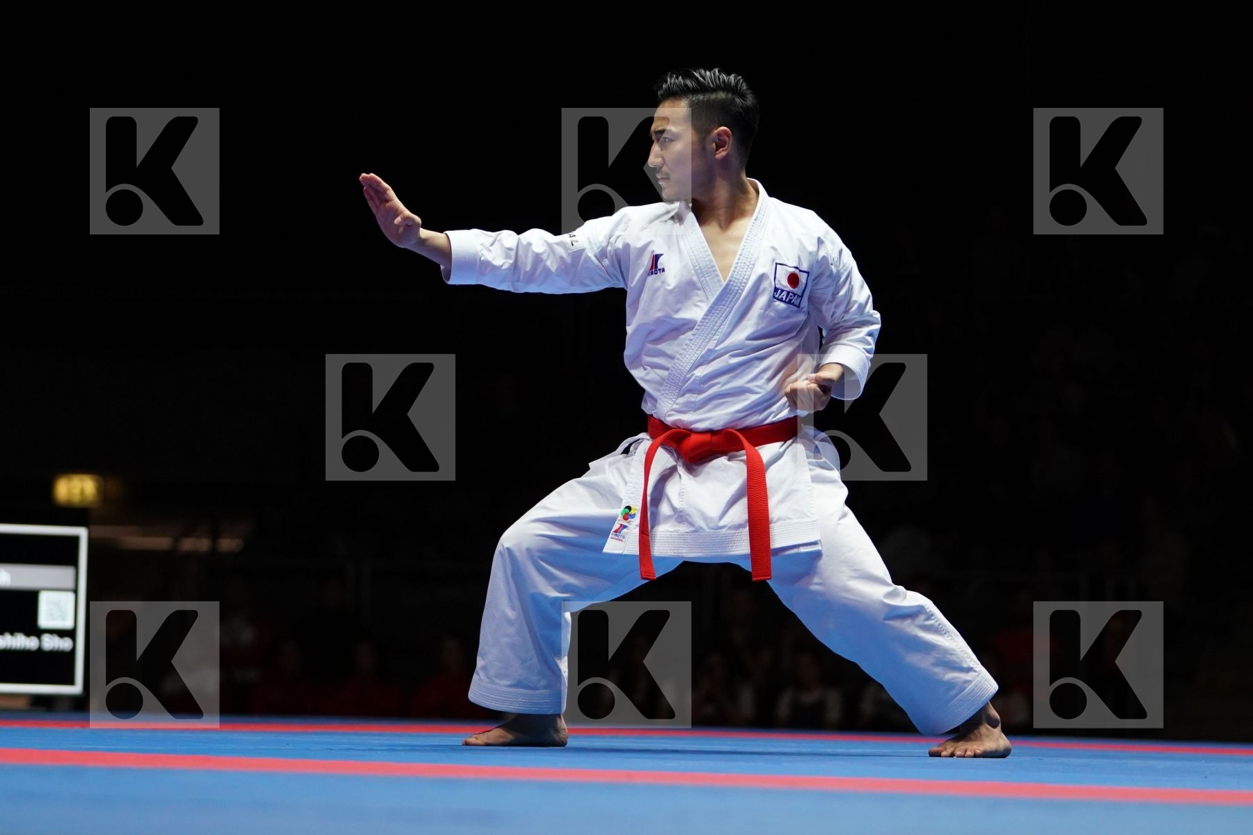 KAZUMASA MOTO (JAPAN) in Senior Male Kata - Gold bout