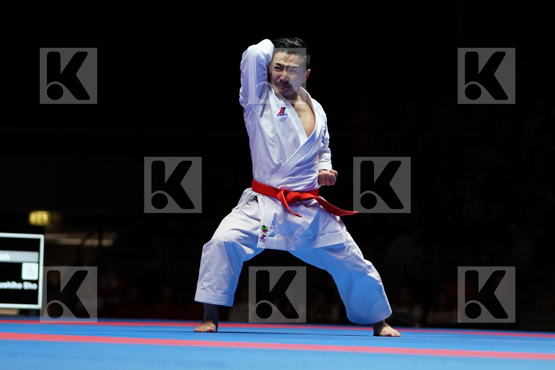 KAZUMASA MOTO (JAPAN) in Senior Male Kata - Gold bout