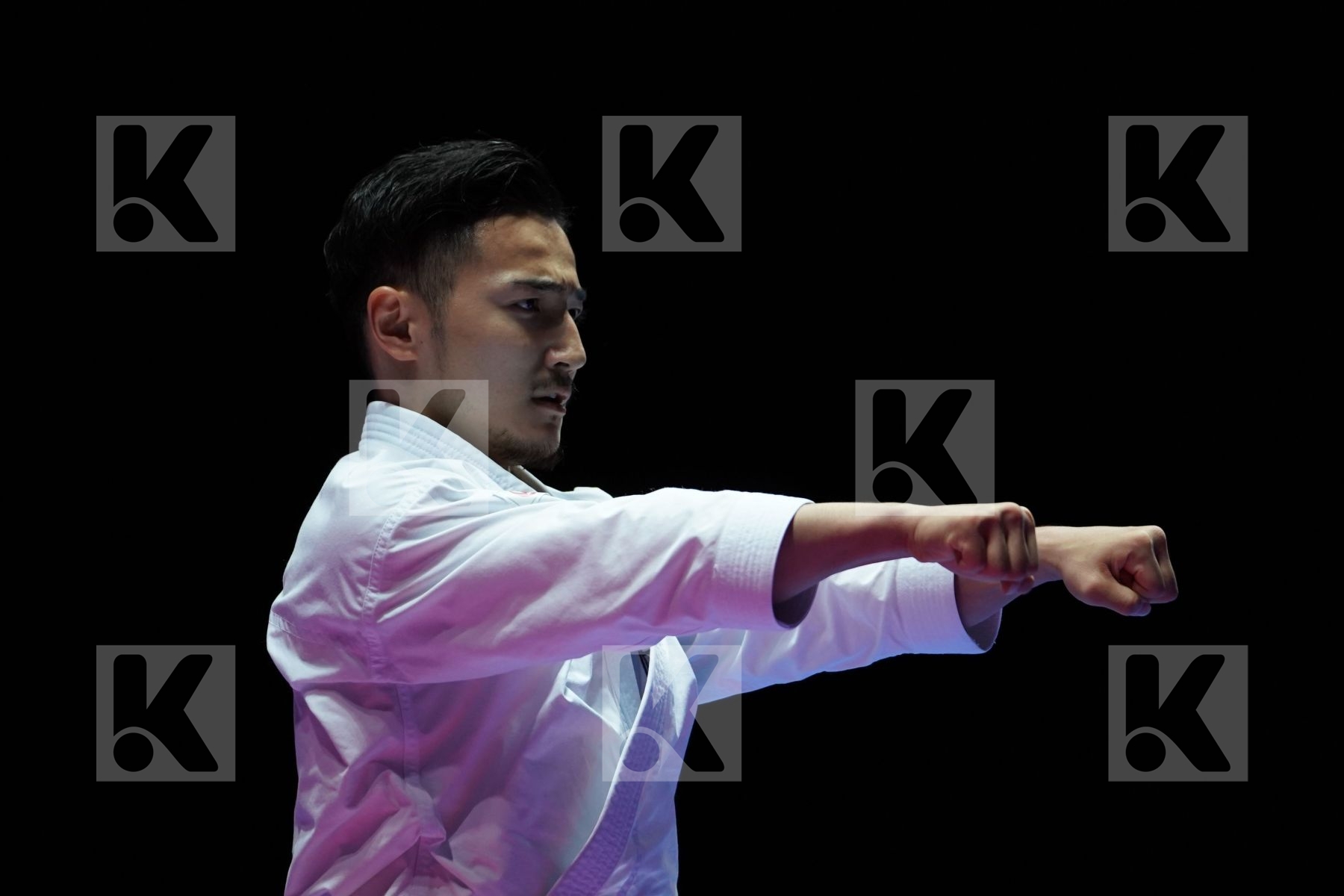 KAZUMASA MOTO (JAPAN) in Senior Male Kata - Gold bout