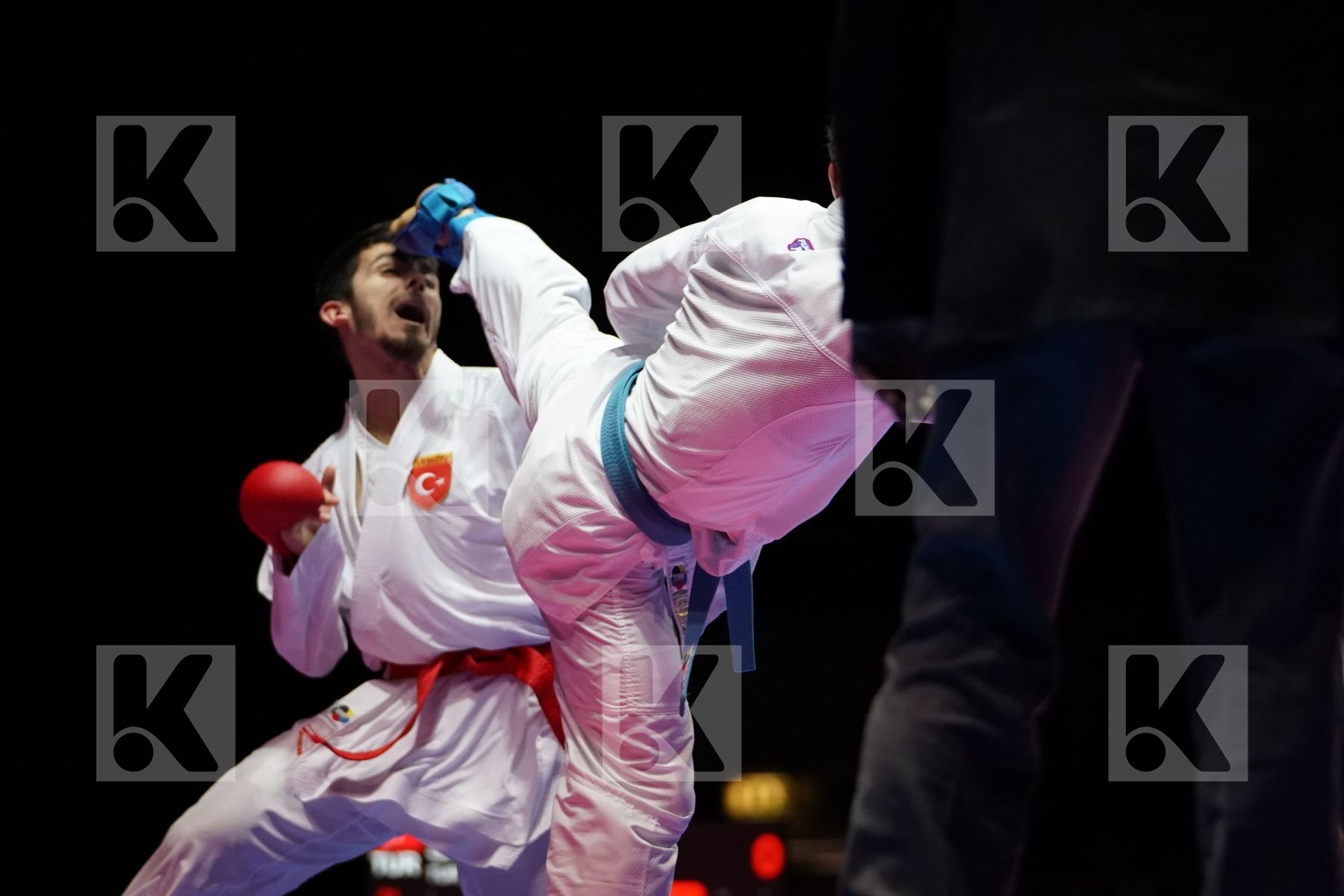 ERAY SAMDAN (TURKEY) VS DARKHAN ASSADILOV (KAZAKHSTAN) in Senior Kumite -60 Kg - Gold bout