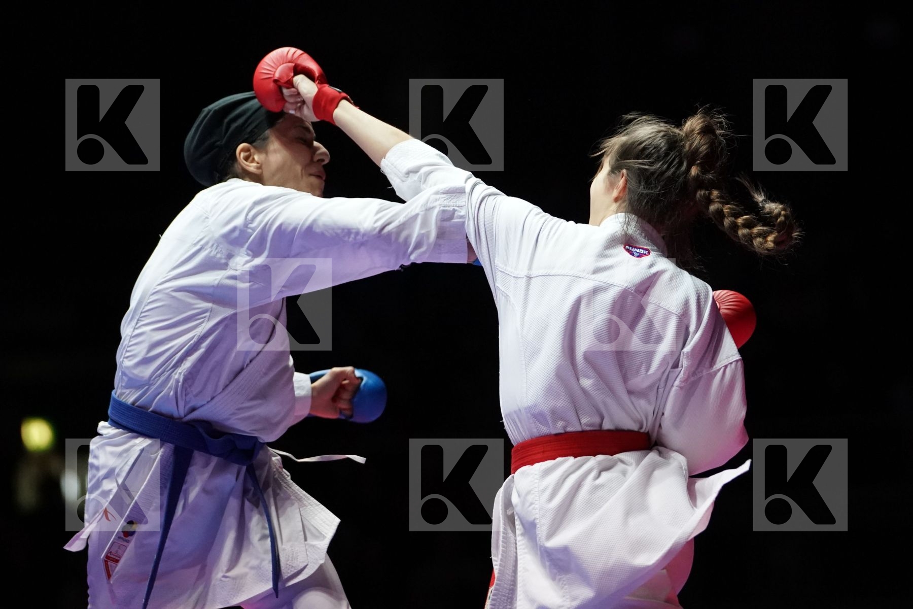 VALENTINA TORO MENESES (CHILE) VS TARAVAT KHAKSAR (ISLAMIC REPUBLIC OF IRAN) in Senior Kumite -55 Kg - Gold bout