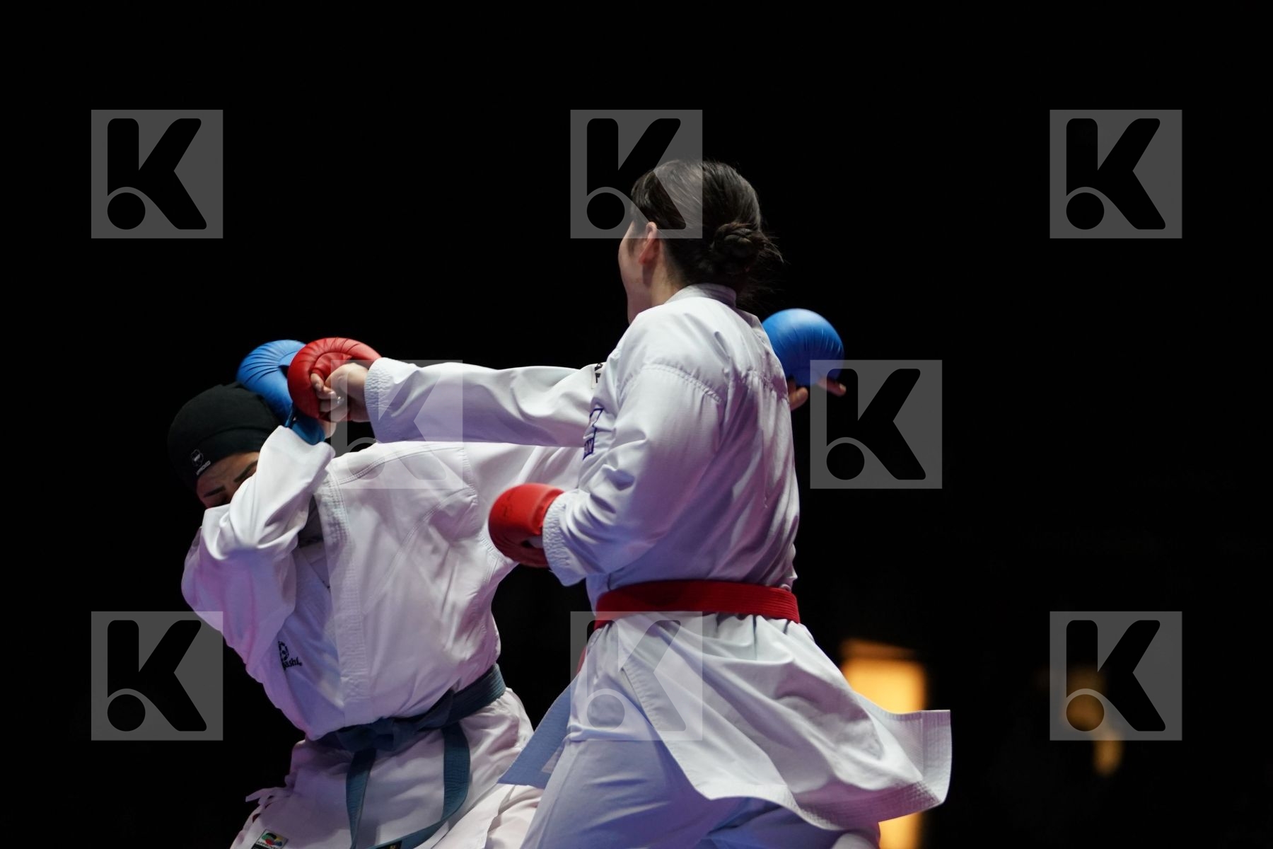 AYAKA SAITO (JAPAN) VS SHYMAA ABOUALYAZED (EGYPT) in Senior Kumite 68+ Kg - Gold bout