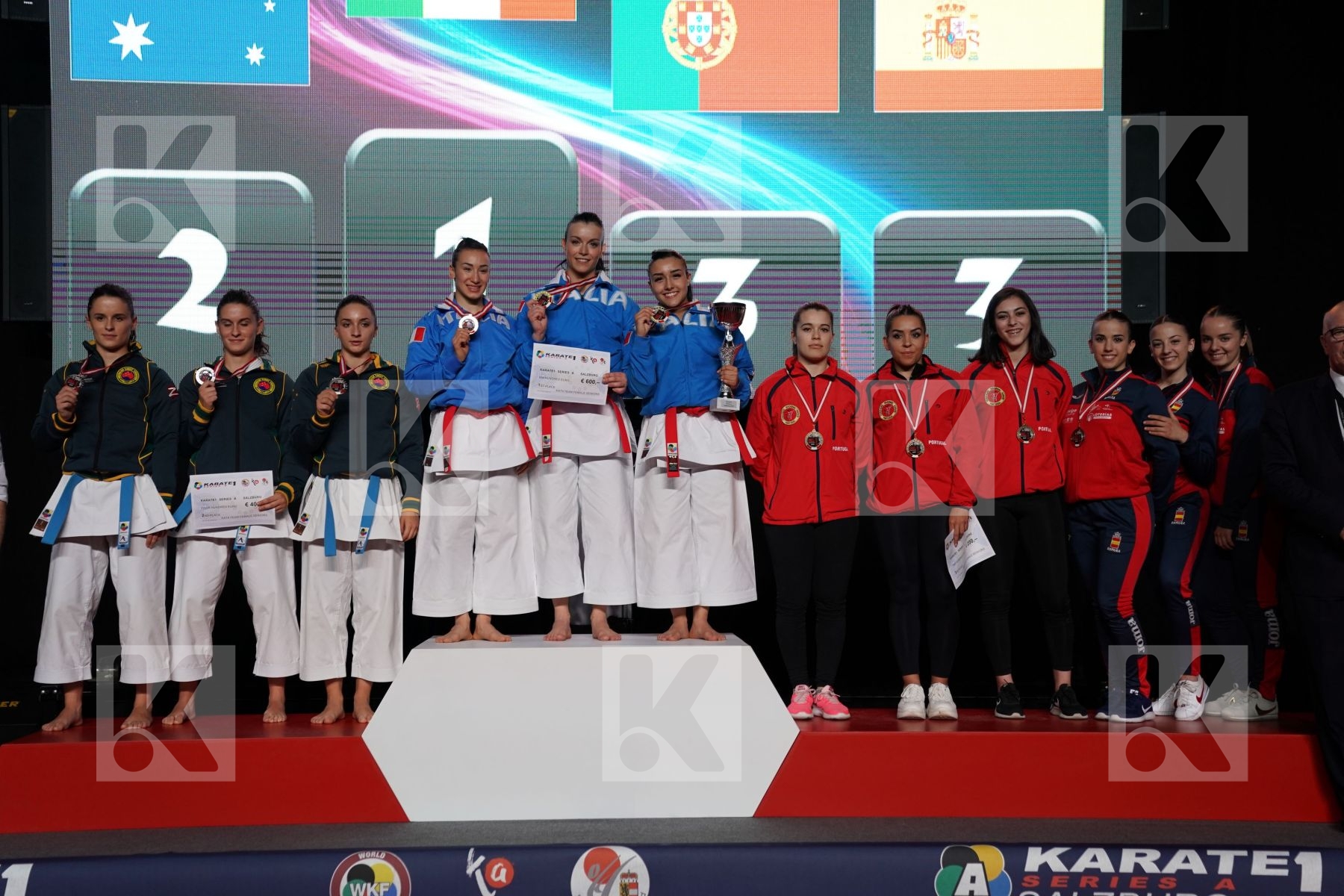 ITALY (CASALE, D ONOFRIO, PEZZETTI), AUSTRALIA (DIMOSKA, DIMOSKA, KAMCHESKA), PORTUGAL (BELO, CARRICO CRUZ, ESPARTEIRO), SPAIN (RODRIGUEZ ENCABO, ROY RUBIO, VEGA LETAMENDI) in Senior Team Female Kata - podium ceremony