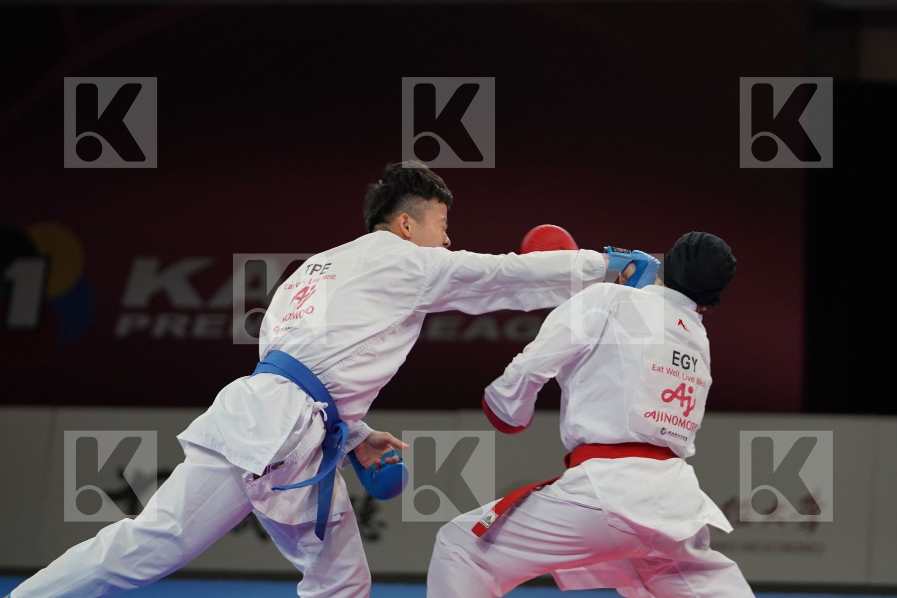 SAYED RADWA (EGYPT) vs KU TSUI-PING (CHINESE TAIPEI) in Senior Kumite -50 Kg - Bronze bout